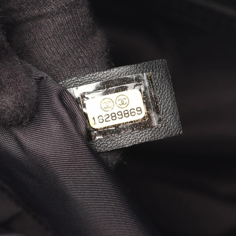 CHANEL Black Leather Tote Bag - Picture 5 of 8